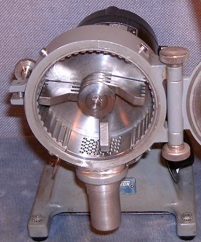 How it Works Crushers, Grinding Mills and Pulverizers Engineering360