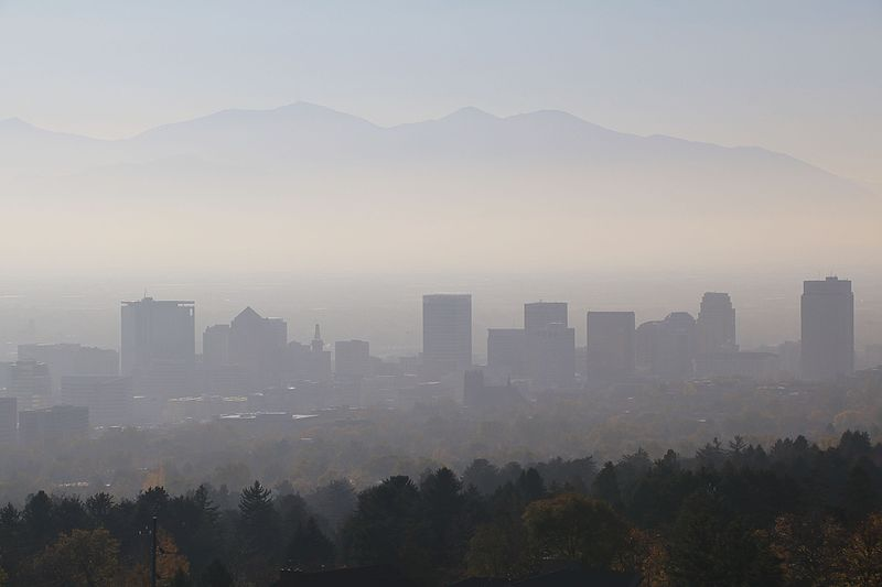 Figure 2. Smog over Salt Lake City, Utah. Source: Eltiempo10/CC BY-SA 4.0
