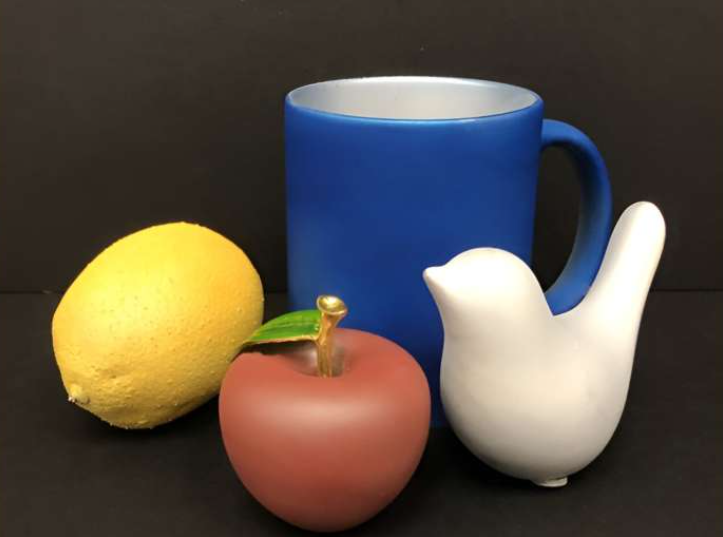 Objects of different materials in various shapes, coated with the new paints. Source: Yucan Peng