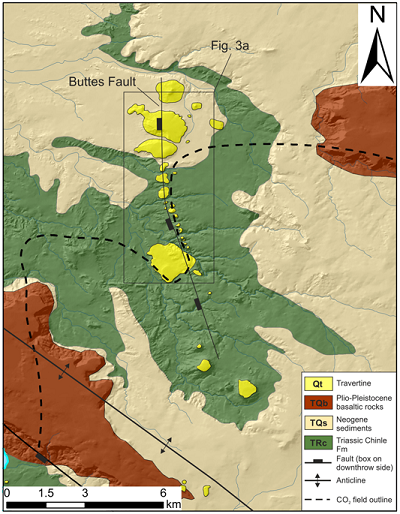 Geological map of the study area along the Buttes Fault in Arizona. Note that the travertine mounds (yellow) align along the fault trace. Source: J. Miocic et al.