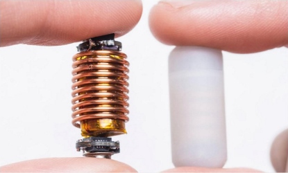 RMIT's smart gas-sensing pill sends data from inside the gut directly to a mobile phone. Image credit: RMIT.