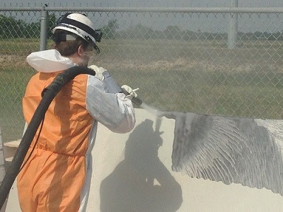 Figure 1: Choosing soda blasting as a blast method significantly diminishes the toxicity of the overall operation. Source: ARMEX™