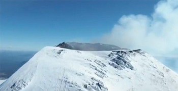 The summit of Villarica volcano in Chile. Source: Jeffrey Johnson, Boise State