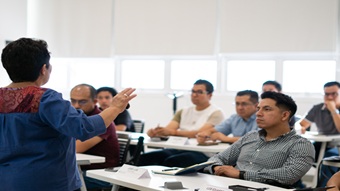 Arburg supports further education in the plastics industry