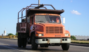 Diesel trucks are major contributors to California NOx emissions. Image credit: Morguefile.
