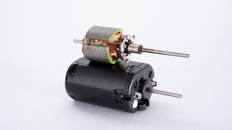 DC motor operation modes and speed regulation techniques