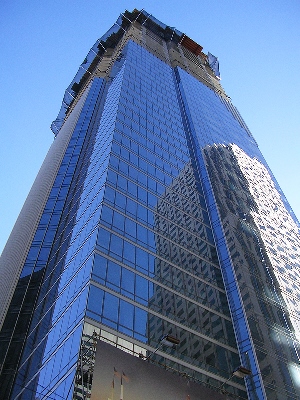 The Millennium Tower has sunk 16 inches and tilted up to 6 inches since its completion in 2008. Image credit: Hydrogen Iodide, under a Creative Commons Attribution-Share Alike 3.0 Unported license.