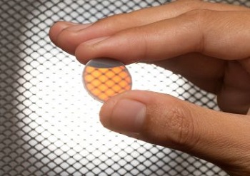 A version of the ceramic skull implant developed by a University of California-Riverside-led team of researchers. Image credit: David Baillot, University of California-San Diego Jacobs School of Engineering