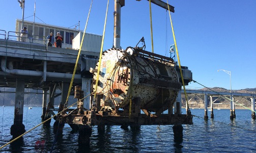 Crews lift the datacenter from the ocean. Image credit: Microsoft.