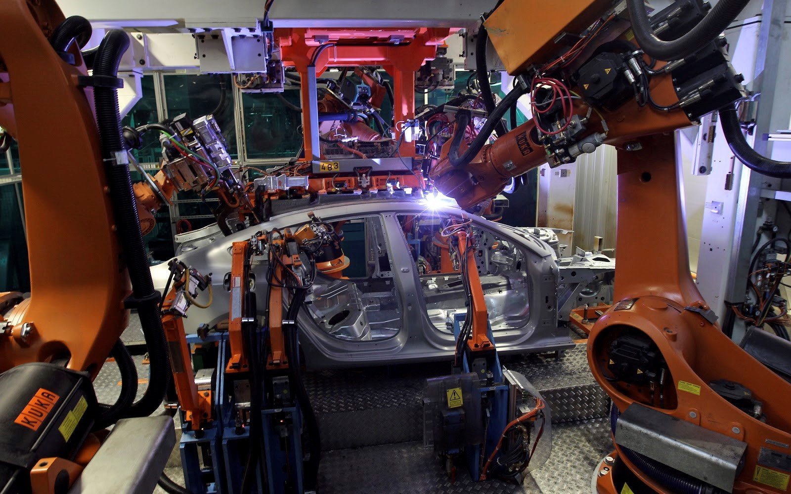Figure 1: Automotive manufacturers are using laser brazing and welding to decrease weight and create a seamless body, Source: Rex-Cut
