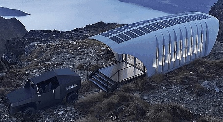 C-shape forms condense many functions of a conventional wall system into an integrated shell. Image credit: SOM.