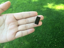 The device works faster than those that use only ultraviolet rays. Image credit: Jin Xie/Stanford University