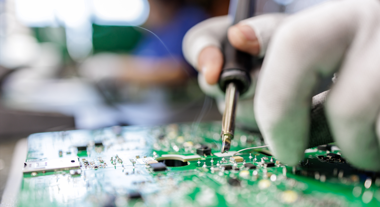 Figure 2. Performance-based approaches to counterfeit detection reinforce supply chains while ensuring the reliability of finished products. Source: st.kolesnikov/Adobe Stock