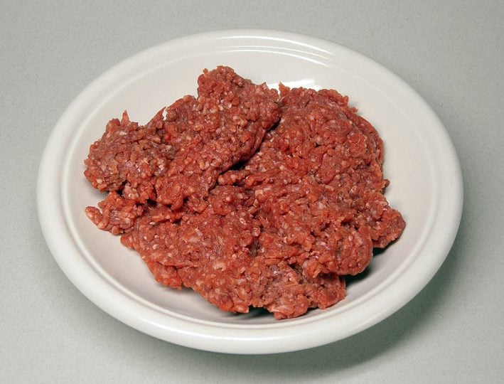 Ground beef in some cases can have added pork, chicken or other meats not specified in the label. Source: Rainer Zenz / CC BY-SA 3.0