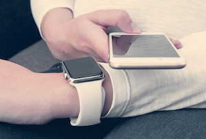 A smartwatch and smartphone equipped with Braidios can work together to proportionally share the energy consumed for communication. Image credit: Pixabay.