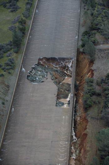 Photo from February 2017 shows extent of erosion damage at Oroville Dam. Credit: Calif. DWR