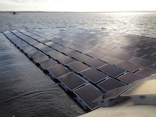 The floating pontoon will cover roughly one-tenth of the reservoir's 128.3-hectare surface area. Image credit: Thames Water.
