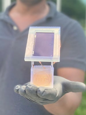 When charged the solar-powered electrochemical device converts nitrates from wastewater to ammonia. Source: Meenesh Singh/University of Illinois-Chicago