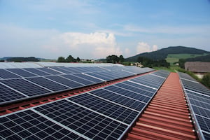 U.S. installed solar capacity is forecast to increase 119% in 2016. Image credit: Pixabay.