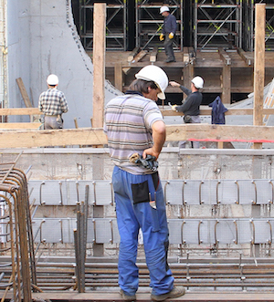 Construction workers could be trained in virtual reality and sensitized to dangers. Image credit: Pixabay.