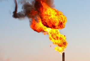 Huge quantities of methane are burned off at oil fields and refineries. Image credit: Pixabay.