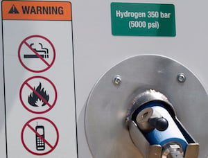 The lack of a safe onboard hydrogen storage material has been an obstacle to the adoption of hydrogen-powered vehicles. Image credit: Oxford University.