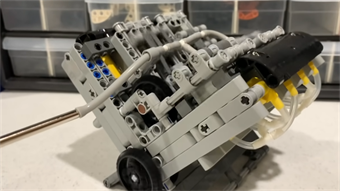 Video: LEGO versions of V8, I6, I4 and 1 cylinder engines