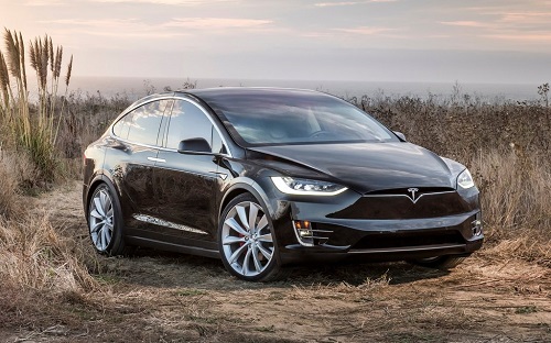A 2017 Tesla Model X P100D similar to the crash vehicle. Source: Tesla