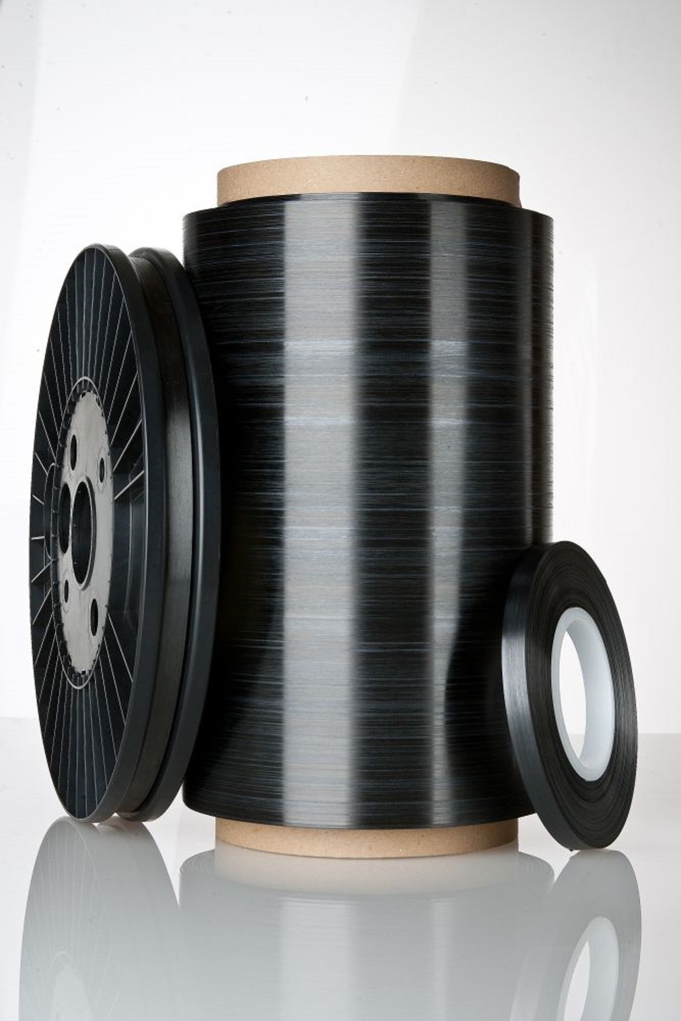 Teijin’s Tenax TPUD, unidirectional, carbon fiber-reinforced, thermoplastic, pre-impregnated tape. Source: Teijin (Click image to enlarge)