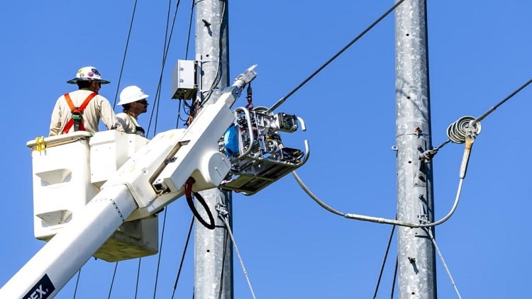 Test bed bolsters power conductor performance