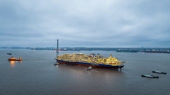 Tanker captures carbon as well as oil