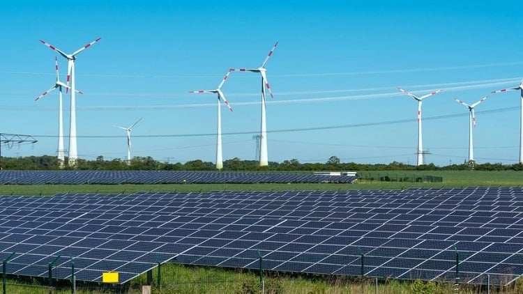 Renewable energy greens the US grid