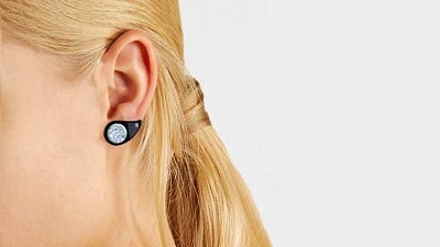 The earring monitors blood sugar levels and delivers feedback in real-time. Source: University of Huddersfield