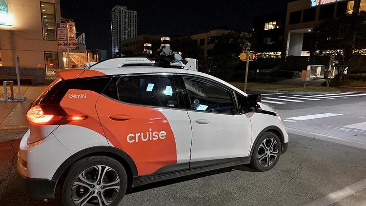 Column: Autonomous autos are creating inequality. Can those same digital tools come to the rescue?