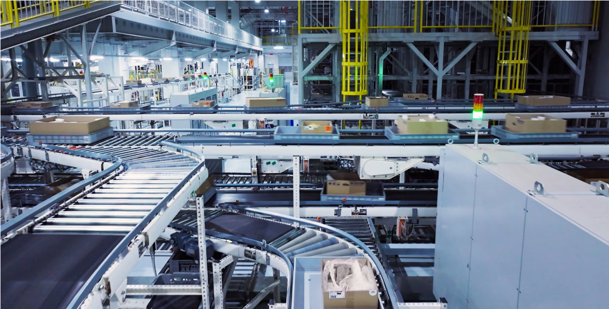 Cargo on conveyor belt. Source: Hyundai Motor Group/Unsplash