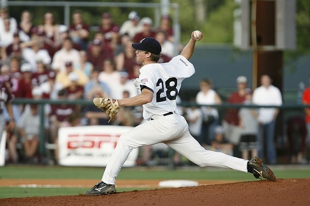 Greg Maddux asked for umpire's advice on pitch and it worked