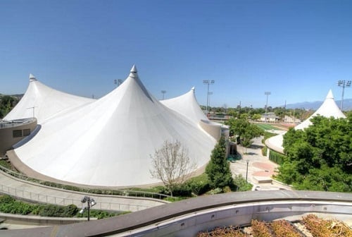 Figure 1: The University of La Verne student union building was the first implementation of the SHEERFILL roofing membrane. Source: Saint-Gobain