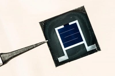 Perovskite/silicon tandem solar cells offer potential to deliver module efficiency gains at minimal cost. Source: Dennis Schroeder/NREL