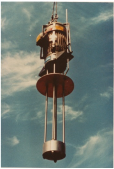 Figure 1: A 15 HP, 3,600 RPM reversible homogenizing mixer from Arde Barinco with a 5.75 inch diameter rotor was purchased for use in the existing 500 gallon mixing tank. Source: Arde Barinco