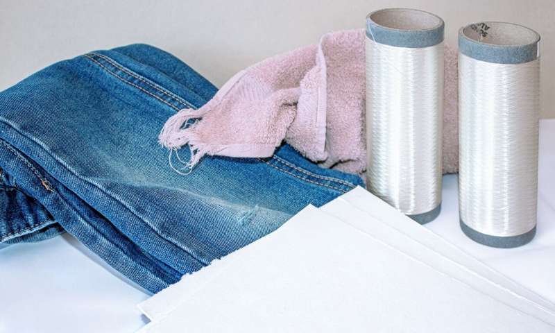Wound onto a spool, the viscose filament yarn was spun from recycled cotton. Source: Fraunhofer IAP