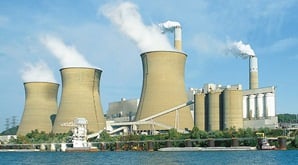 The 2,500 MW Bruce Mansfield station in Pennsylvania could close in 2021. Credit: FES