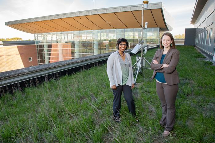 Reshmina William and Ashlynn Stillwell are studying the effectiveness of Green roofs (University of Illinois) 