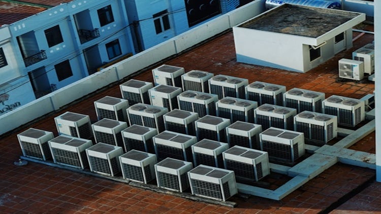 Deep learning versus continual learning for environmental control