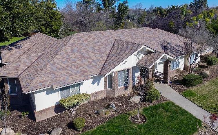 Roofing shingles with the ability to combat smog