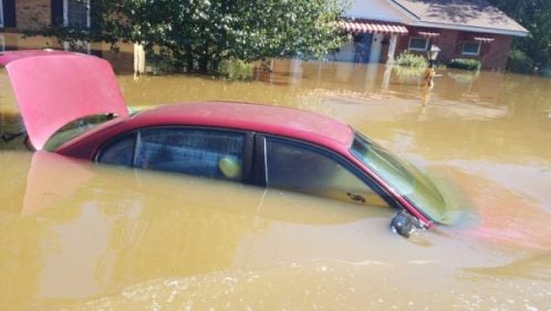 Flooded vehicle after Hurricane Matthew in October 2016. Credit: U.S. Coast Guard/Petty Officer 1st Class James Prosser