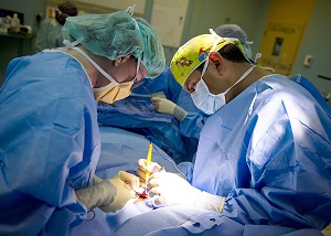 Current surgical techniques to remove cancer lack a reliable method to identify the tissue type during surgery. Image credit: Pixabay.