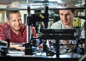 Professor Tal Carmon (l), head of the Optomechanics Center at the Mechanical Engineering Faculty at Technion, and graduate student Shai Maayani. Image credit: Technion – Israel Institute of Technology.