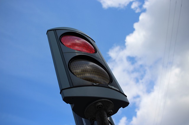 New Traffic System Recognizes When A Pedestrian Wants To Cross The Street Globalspec 