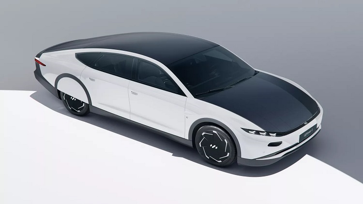 Solar cells add up to 44 miles per day to the car's range. Source: Lightyear