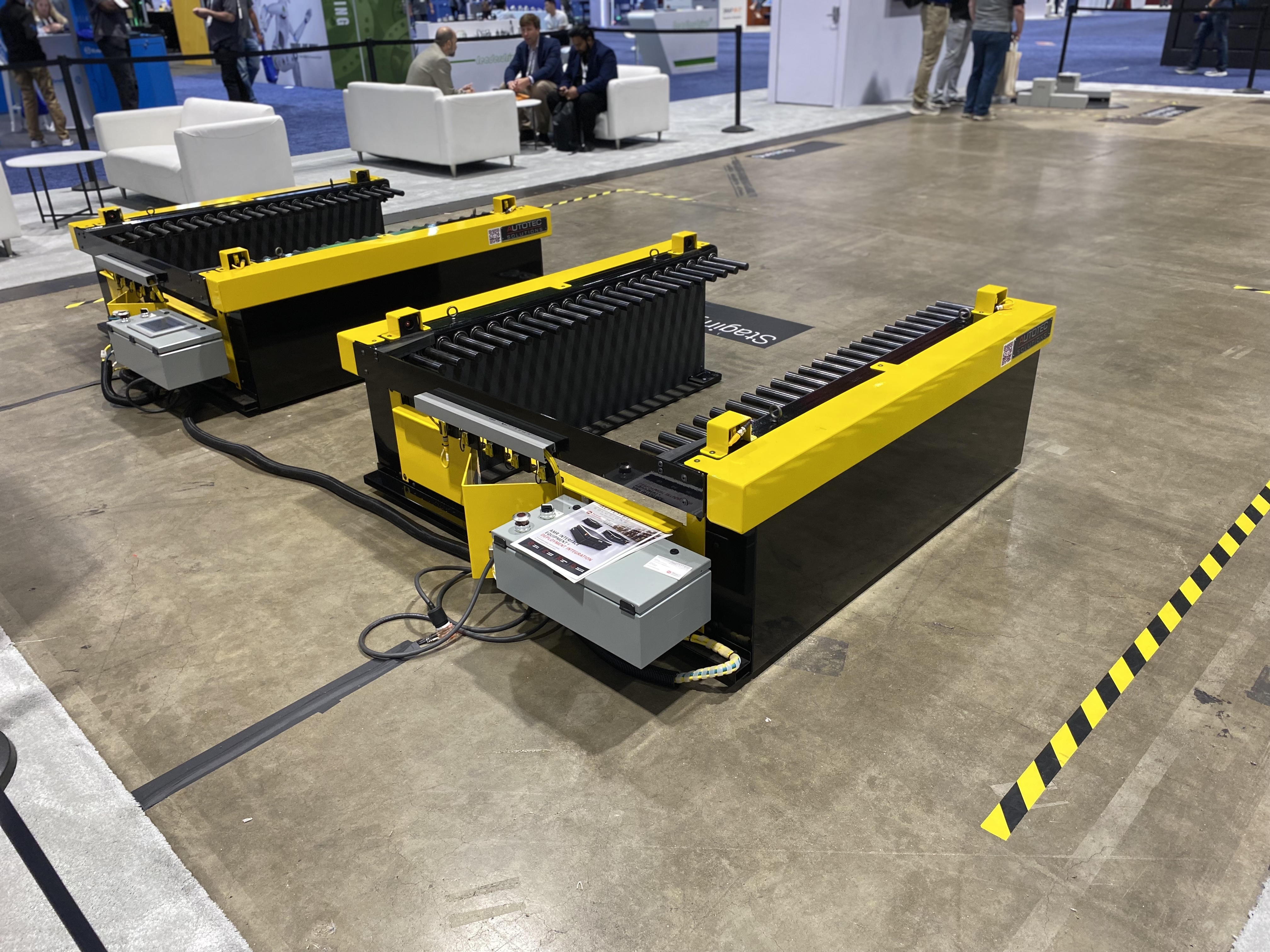 Hardware and equipment, such as this AMR from Autotec, always tend to draw onlookers. Watching their carefully orchestrated movements is hypnotic. 